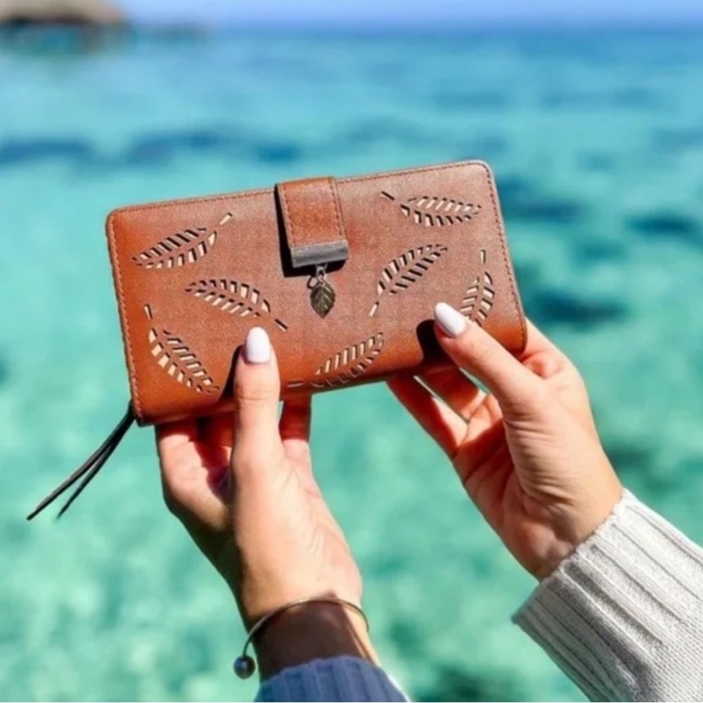 Vagabond Goods Wallet.